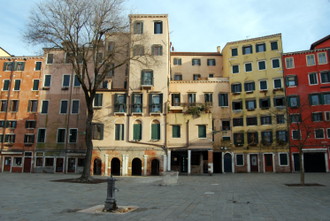 Quanti letti sono riservati all'uso turistico a Venezia?