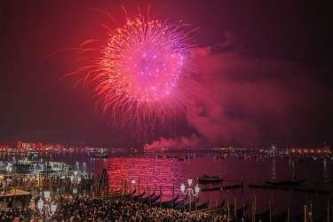 Notte di Capodanno: spettacolo pirotecnico in Bacino San Marco