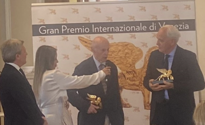 Leone d'Oro per meriti artistici a Ferruccio Gard