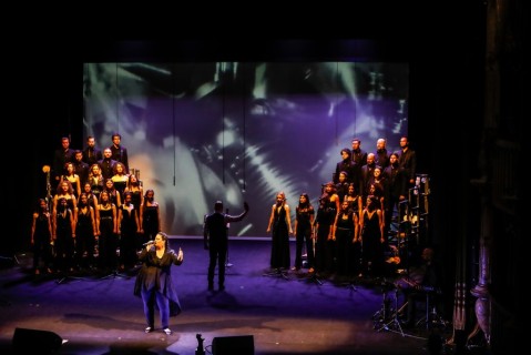 25 aprile al Teatro Goldoni con "Eternauti", dialogo in musica tra uomo e AI